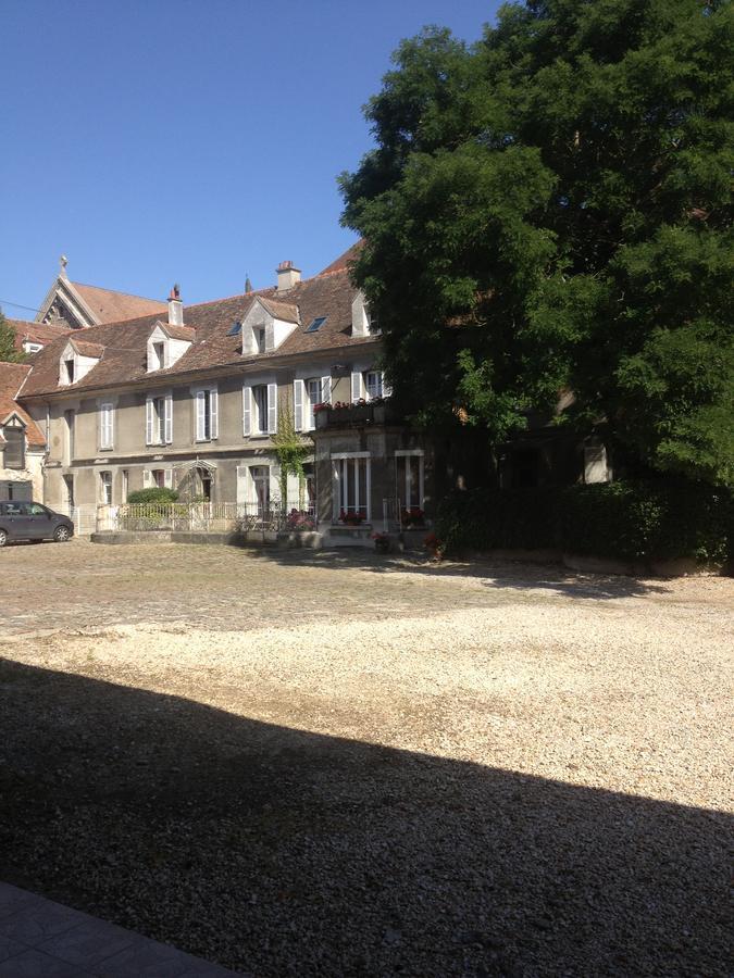 Maison D'Hotes La Ferme De L'Abbaye Juilly Luaran gambar